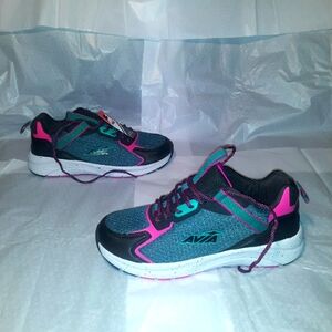 🚨 Avia Walking/Running Sneakers, Brand NEW Women size 7.5